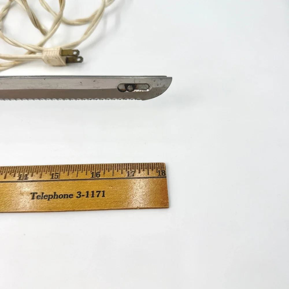 Vintage Lady Vanity Electric Carving Knife Beige MCM Starburst Stainless USA‎
